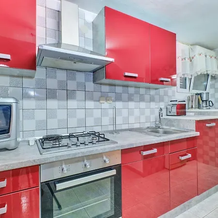 House Rossella With Cozy And Close To The Guest house Nerezine