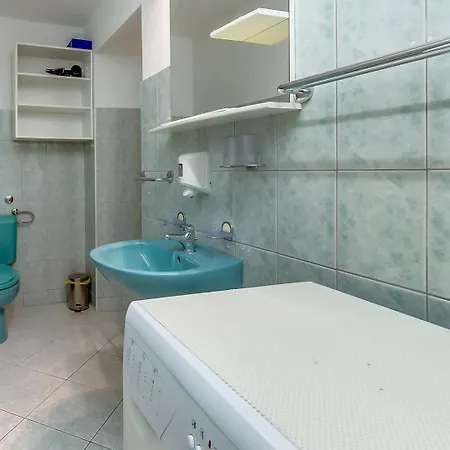 Cozy Marisol With Pleasant Terrace In 3* نيغيزيني