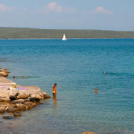 Cozy Marisol With Pleasant Terrace In بيت ضيافة نيغيزيني