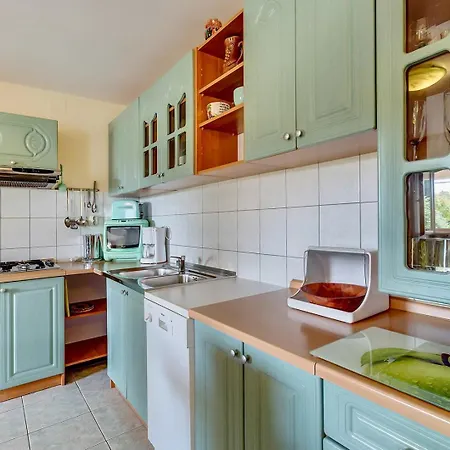 Cozy Marisol With Pleasant Terrace In 3* نيغيزيني