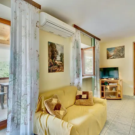 Guest house House Rossella With Cozy And Close To The *