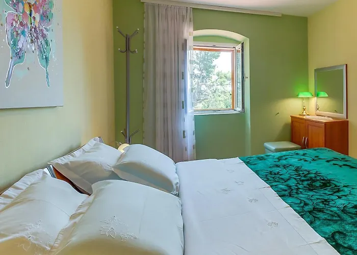 בית הארחה Cozy Marisol With Pleasant Terrace In